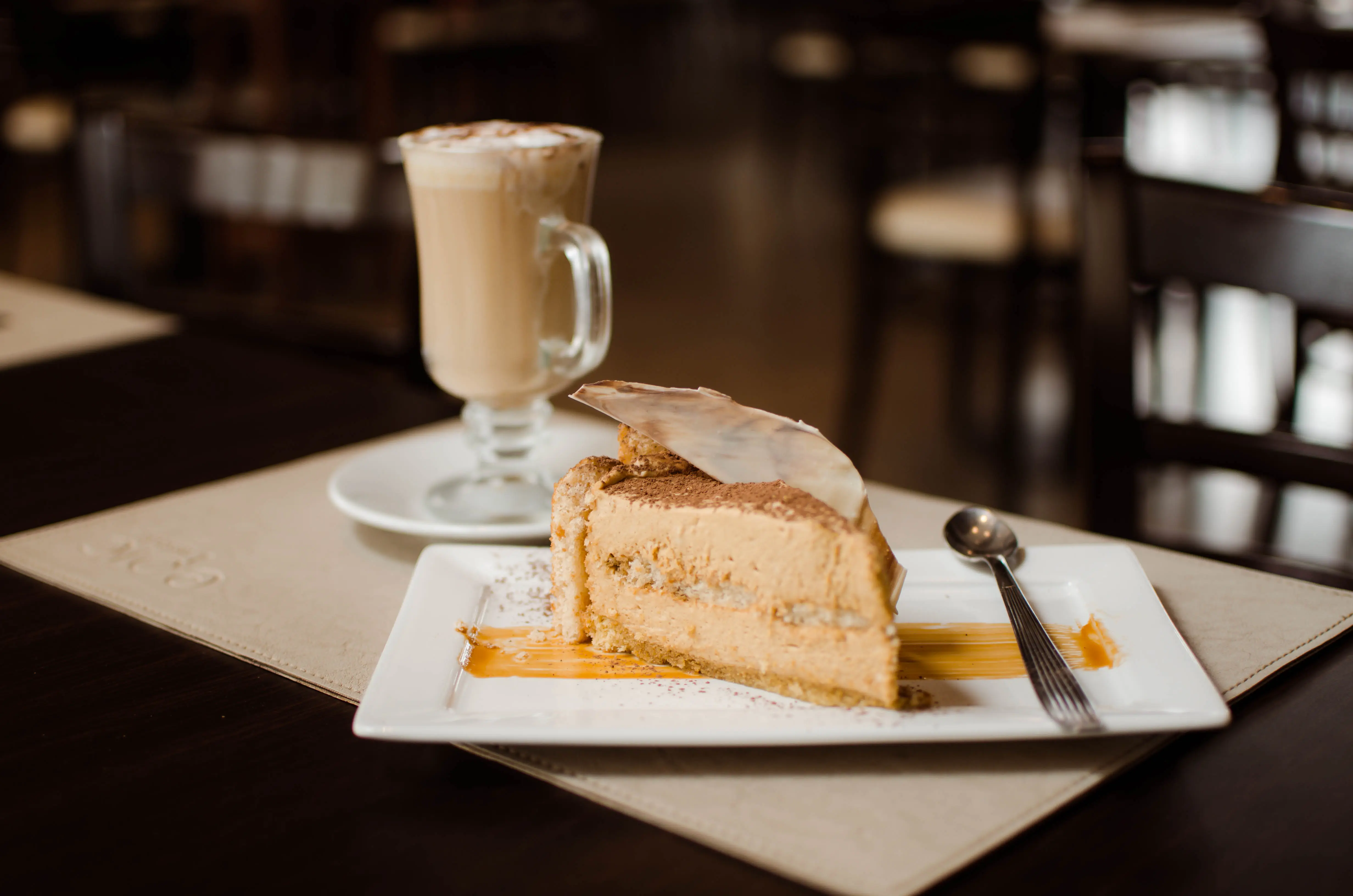 Postre y café en Epic Resto La Punta